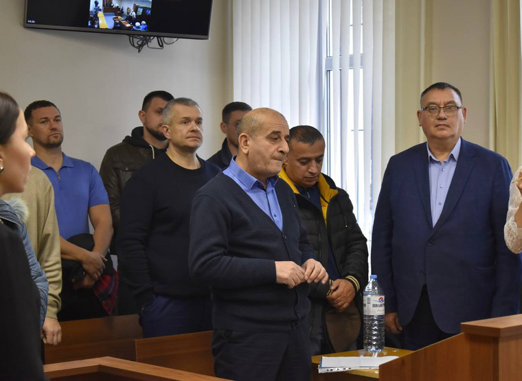 На скамье подсудимых оказалось 11 человек
