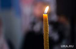 Божественная литургия в храме Архангела Михаила  села Новоипатово. Свердловская область, храм, церковь, вера, церковная служба, церковный обряд, литургия, церковная свеча, христианство, православие