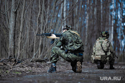 Военно-тактическая подготовка гражданского населения на полигоне. Пермь, тренировка, автомат калашникова, противостояние, военные, солдаты, оружие, вооружение, война, подготовка, ак, конфликт, вооруженные силы, вооруженные люди, вооруженный человек, весна, солдат, мобилизация, вс рф, сво, военный, ак 74