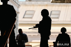 перекрытые дороги и военная техника