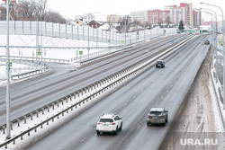 Окраины, дома, дороги. Тюмень, автомобили, снег, зима, трасса, дорога