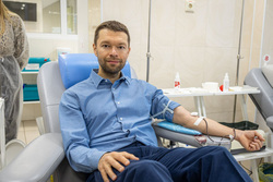 Алексей Вихарев регулярно принимает участие в донорских акциях