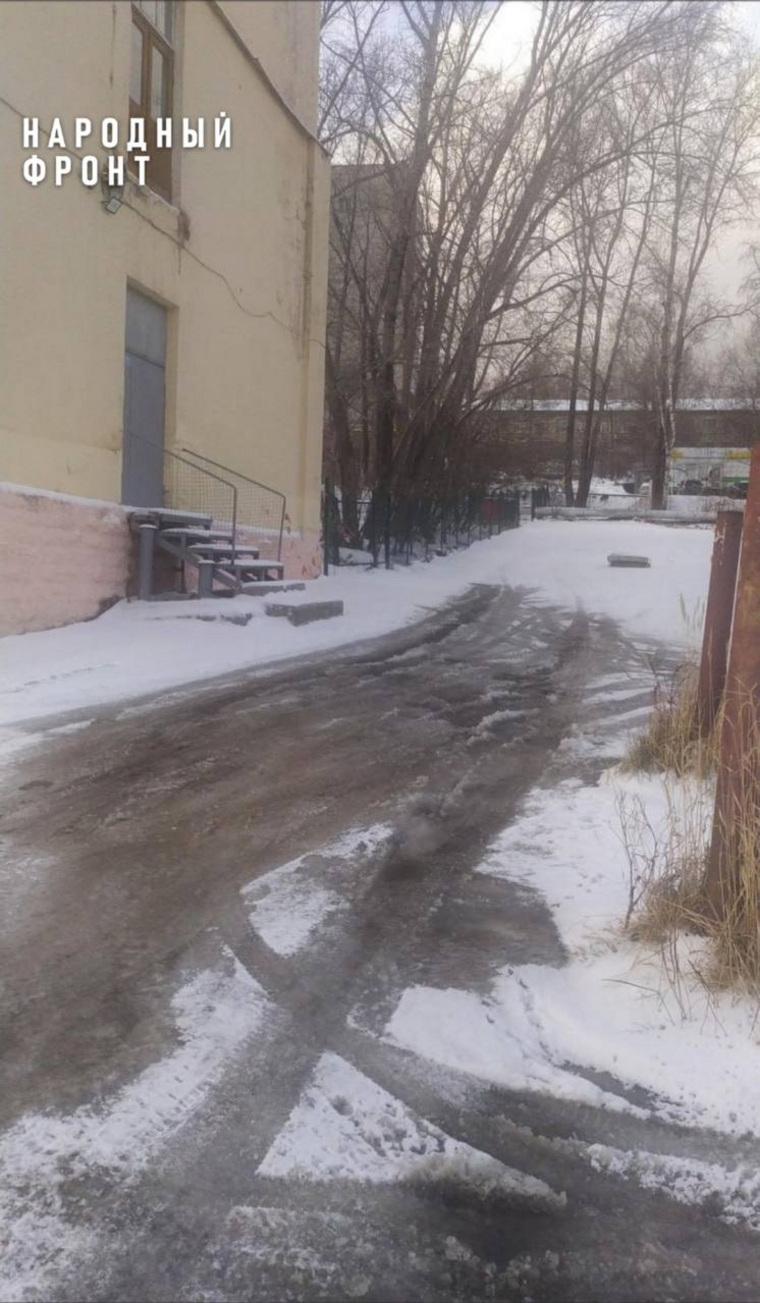 Потоп возле школы №90 в Златоусте