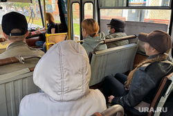 Город. Курган, автобус, пассажиры, пассажиры автобуса, проезд в транспорте