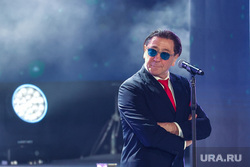 Концерт "10 лет в родной гавани, Крымская весна" на Красной площади. Москва, лепс григорий