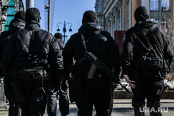 Рейд по проверке документов у ТРЦ Пассаж. Екатеринбург, силовики, рейд по проверке документов, рейд полиции
