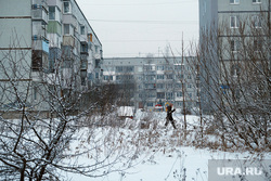 Городские зарисовки. Зима, пятиэтажка, прохожий, хрущевка, ипотека, вторичное жилье, вторичка