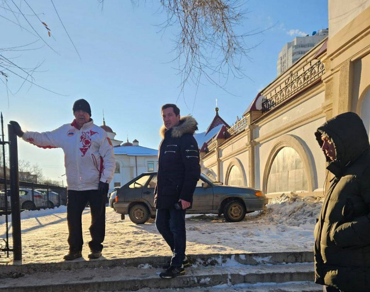 Алексей Лошкин проверил, как ведется уборка снега на проблемных участках