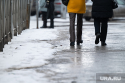 Обзорная по городу. Пермь , тротуар, зима, оттепель, гололед, весна, осень