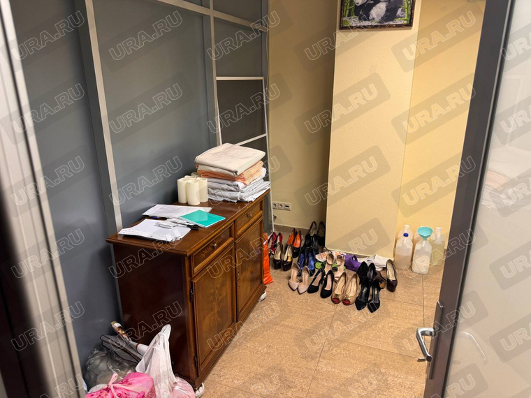 В борделе поймали сотрудницу и администратора