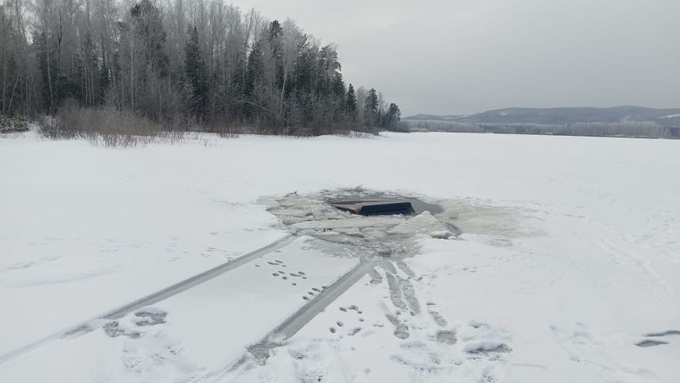 Водитель и пассажир успели эвакуироваться