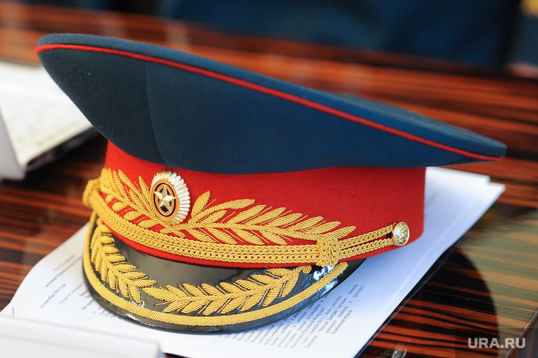 Заседание правительства Челябинск, фуражка, генерал