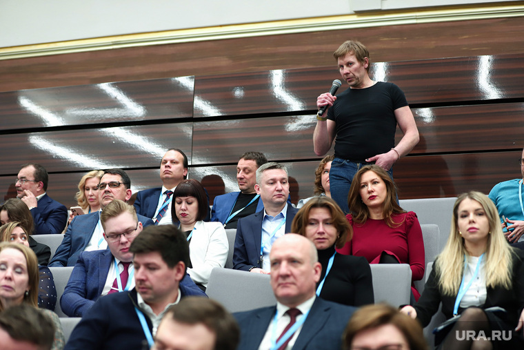 Вопрос задал один из бизнесменов