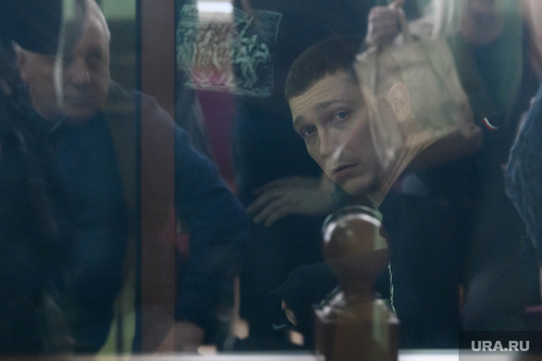 Оглашение приговора банде, устроившей кровавую бойню в бильярдной. Екатеринбург 
