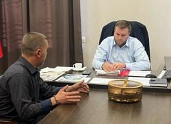 С горожанами молодой мэр в дни приемов общается «до победного»