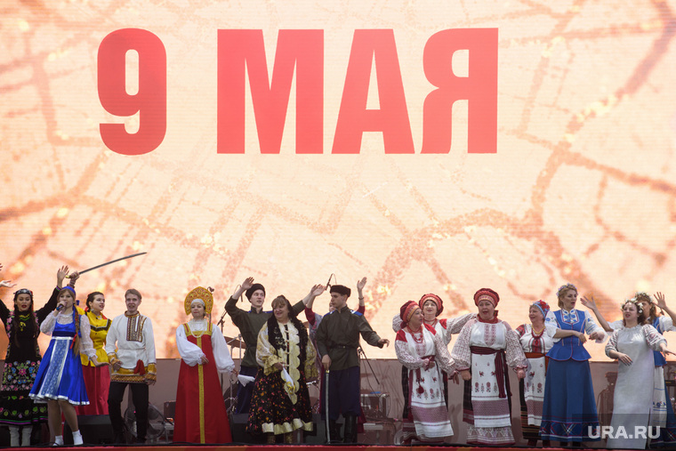 Концерт и фейерверк в Историческом сквере. Екатеринбург