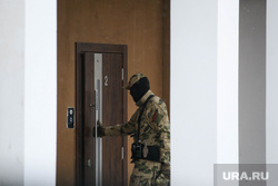 Силовики СОБР у офиса на улице Громова, 24. Екатеринбург , офис, собр, обыск, силовики в масках