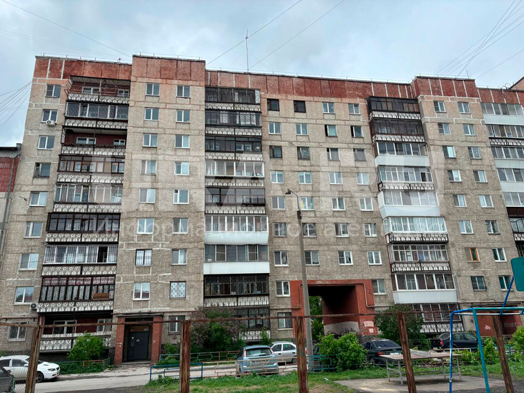 Вторые сутки в больнице: все, что известно о падении мальчика с 8 этажа в Екатеринбурге