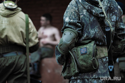 Военно-тактическая подготовка гражданского населения на полигоне. Пермь, тренировка, противостояние, раненый, боевики, военные, солдаты, аптечка, война, подготовка, конфликт, вооруженные силы, бойцы, вооруженные люди, вооруженный человек, солдат, медик, мобилизация, сво, наемники, военный, бойцы сво