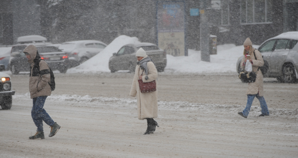 Репетицию парада отменили в Екатеринбурге из-за сильного снегопада