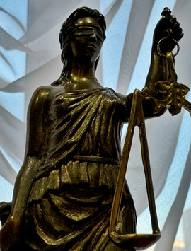 В Кургане судят адвокатов