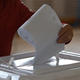 В ХМАО на избирательном участке женщина пыталась поджечь ящик для голосования
